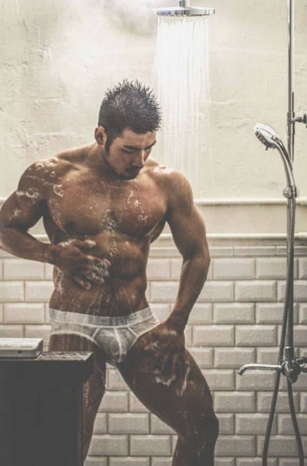 hot male 476 (18+)