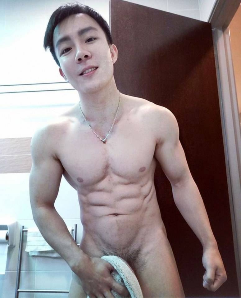 hot male 476 (18+)
