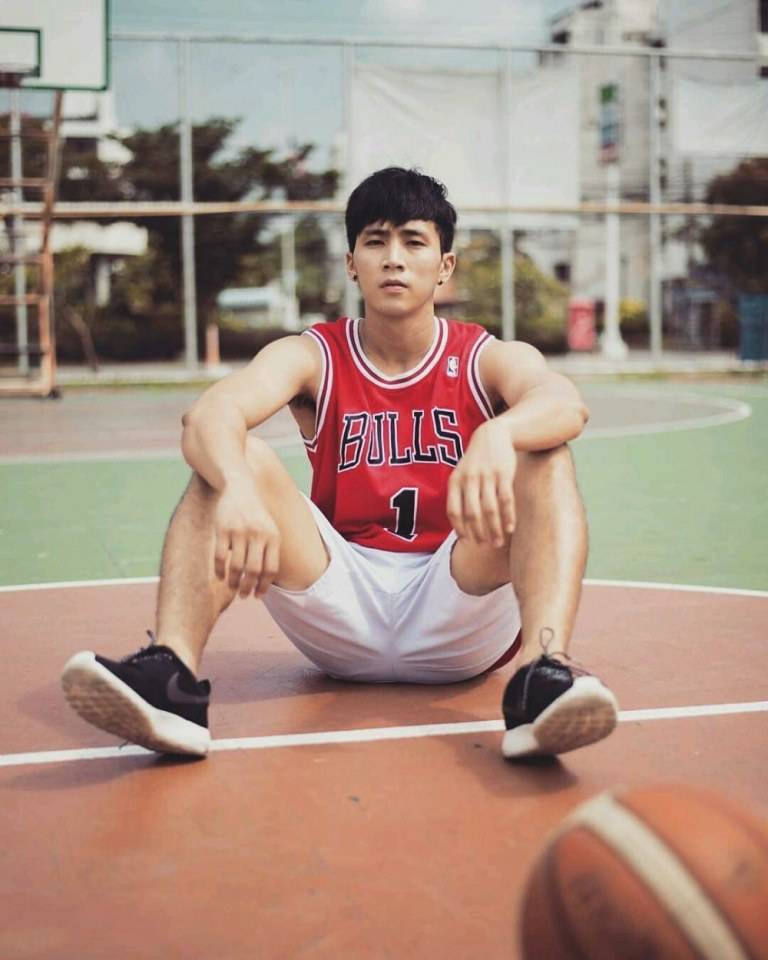 ทหารเรือสุดหล่อ