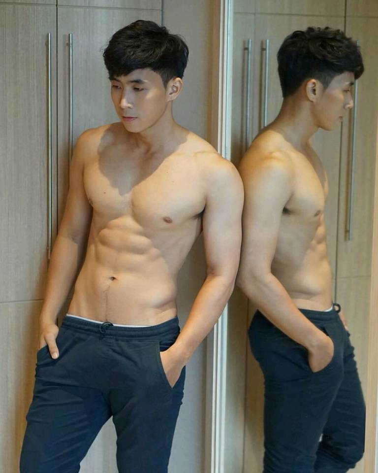 ทหารเรือสุดหล่อ