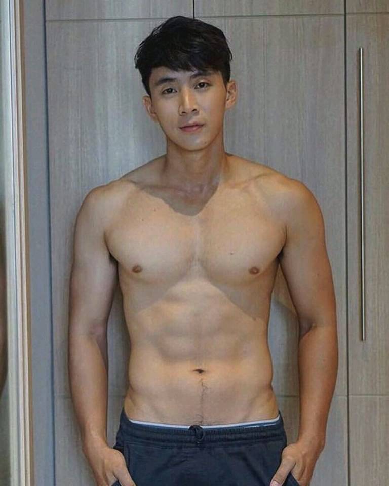 ทหารเรือสุดหล่อ