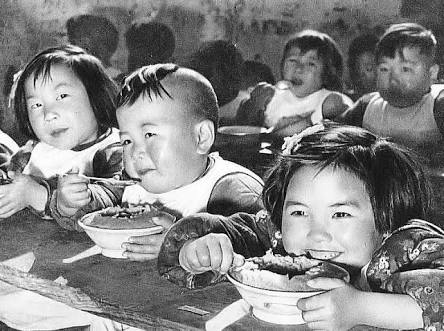 ประเทศจีนภายใต้ระบอบคอมมิวนิสต์ของประธานเหมาเจ๋อตุง