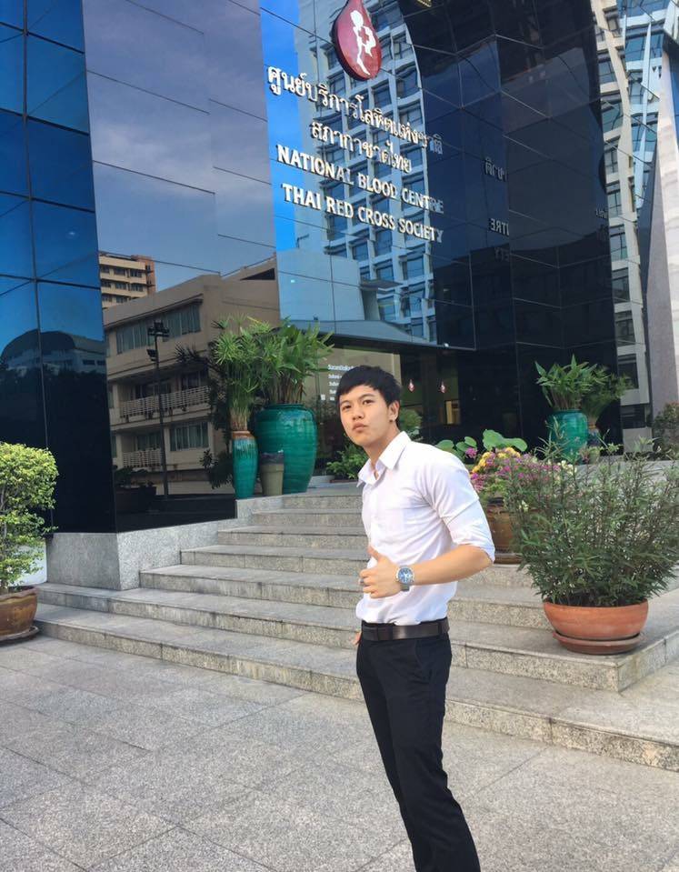 นิสิตชายที่แต่งกายไม่เรียบร้อย พบครูที่ห้องพักครูทีละสองคนค่ะ 2,592