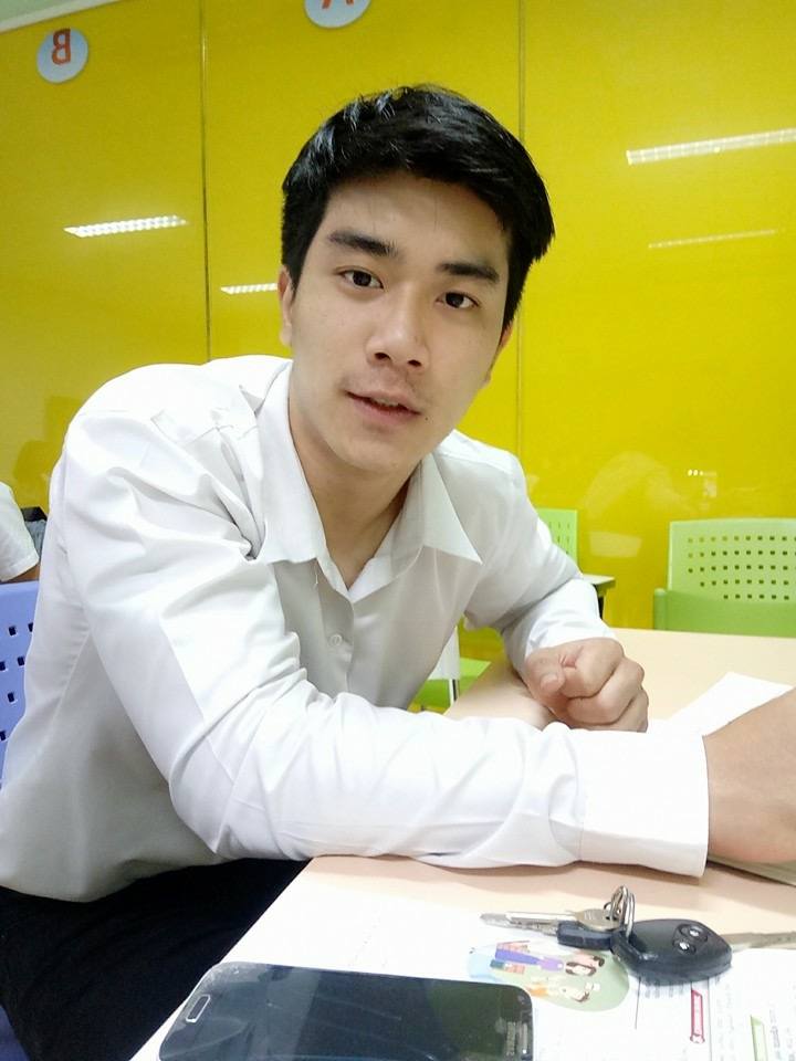 นิสิตชายที่แต่งกายไม่เรียบร้อย พบครูที่ห้องพักครูทีละสองคนค่ะ 2,592