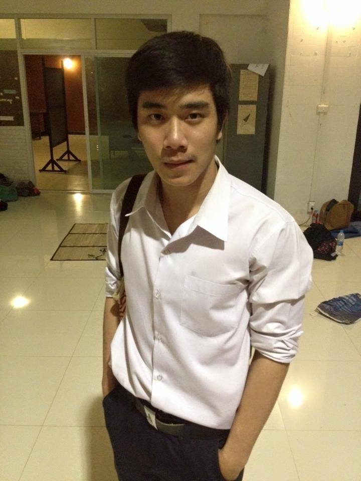 นิสิตชายที่แต่งกายไม่เรียบร้อย พบครูที่ห้องพักครูทีละสองคนค่ะ 2,592