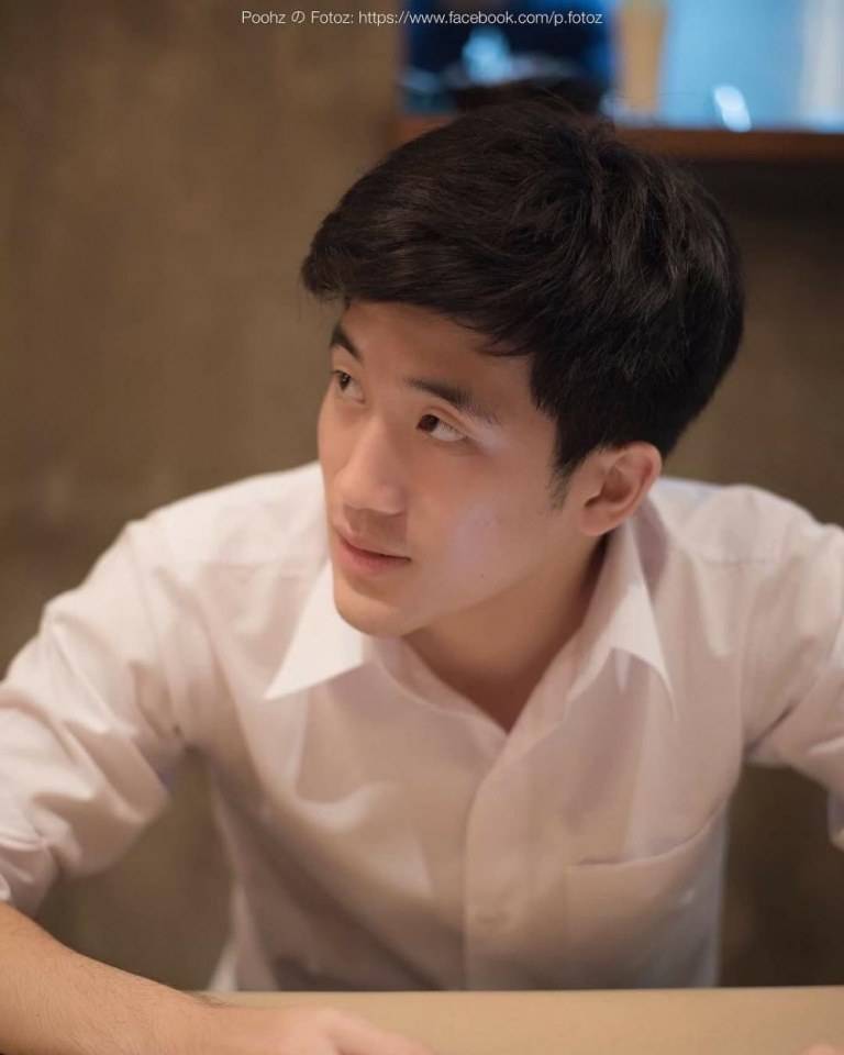 นิสิตชายที่แต่งกายไม่เรียบร้อย พบครูที่ห้องพักครูทีละสองคนค่ะ 2,592
