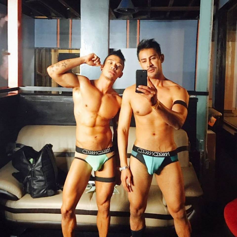 hot male 479 (18+)