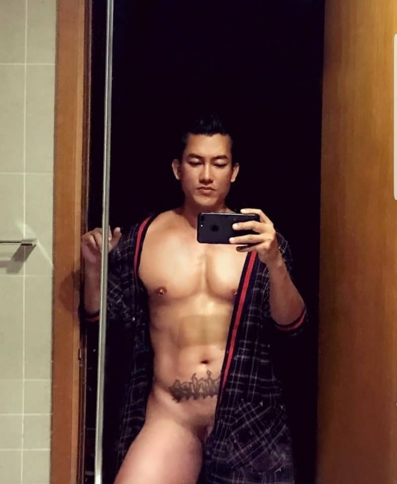 hot male 479 (18+)
