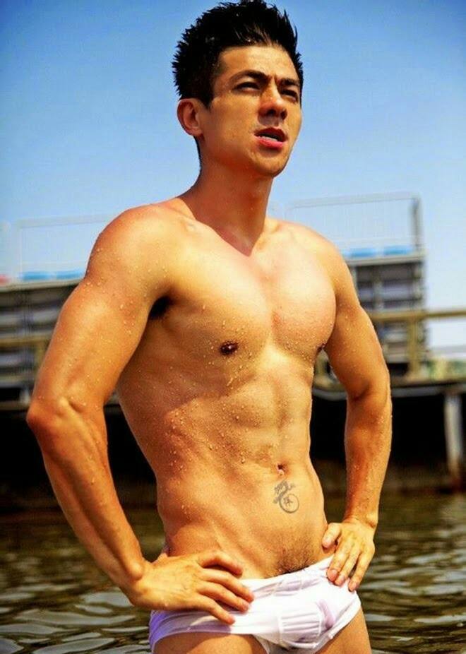 hot male 479 (18+)