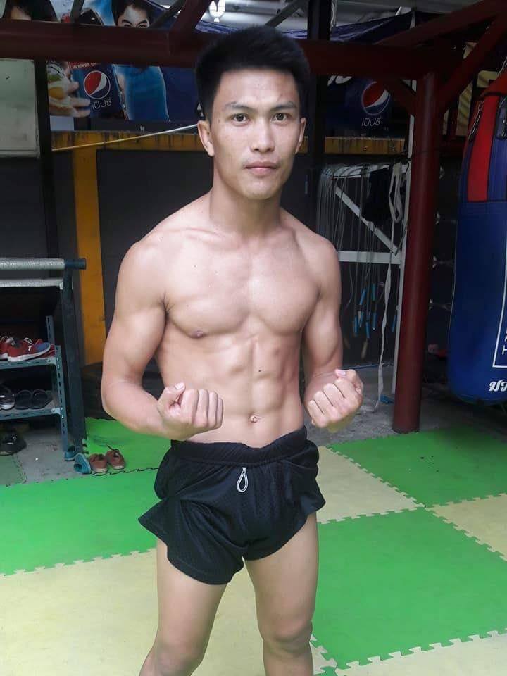 ชายบ้านๆ