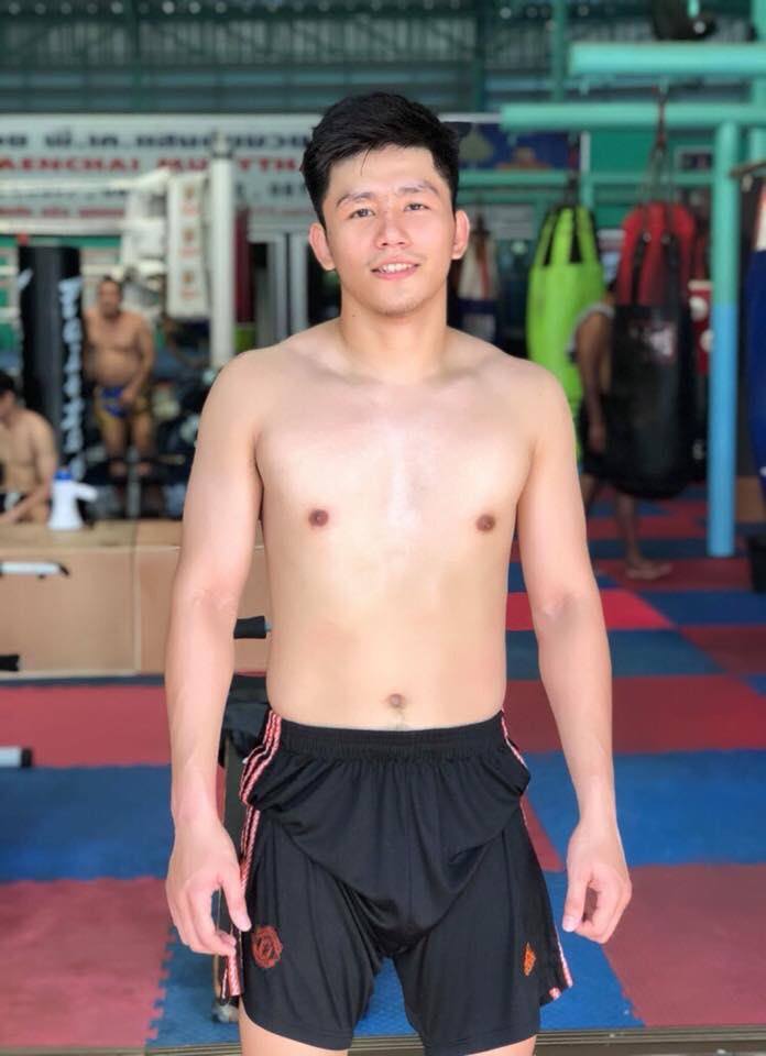 ชายบ้านๆ