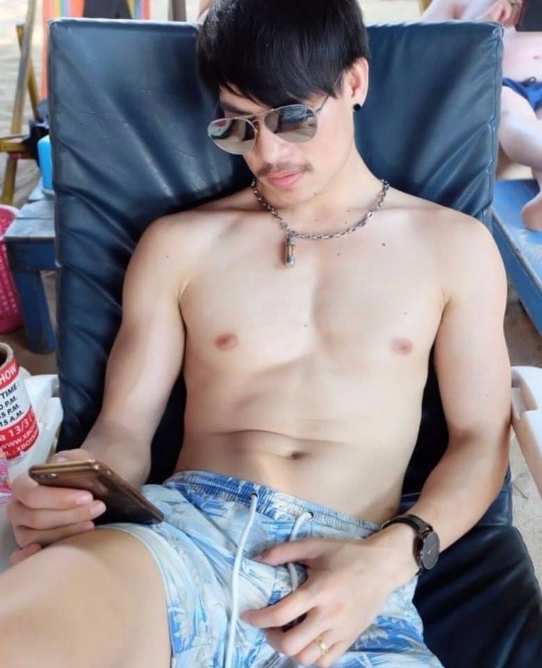 ชายโชว์