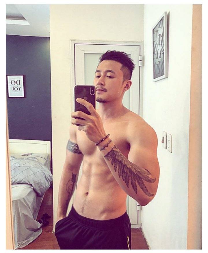 ชายโชว์