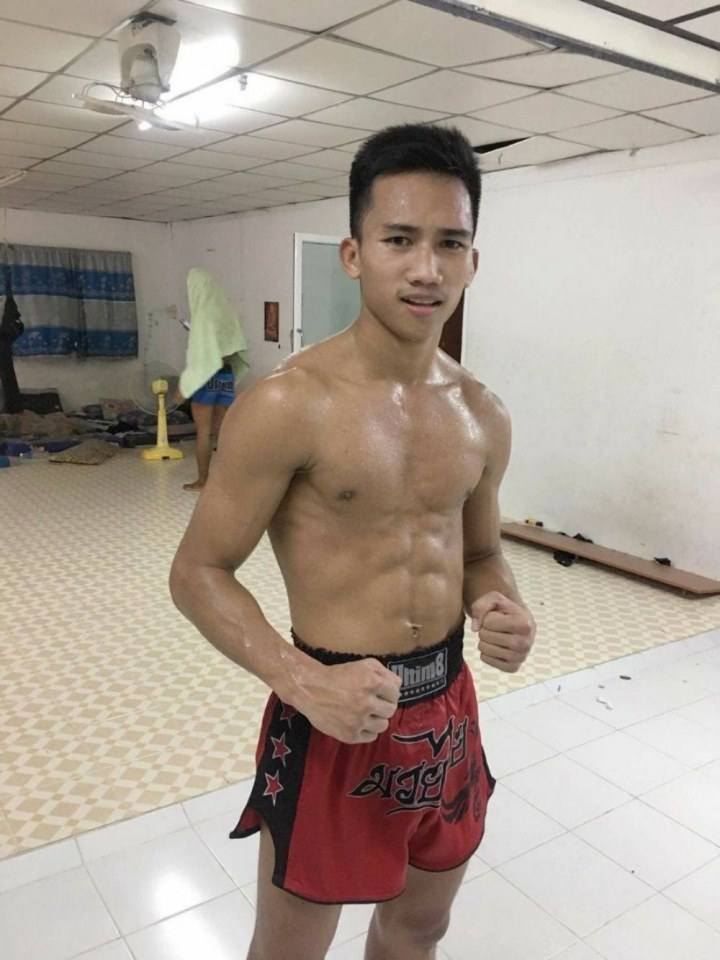 ชายโชว์