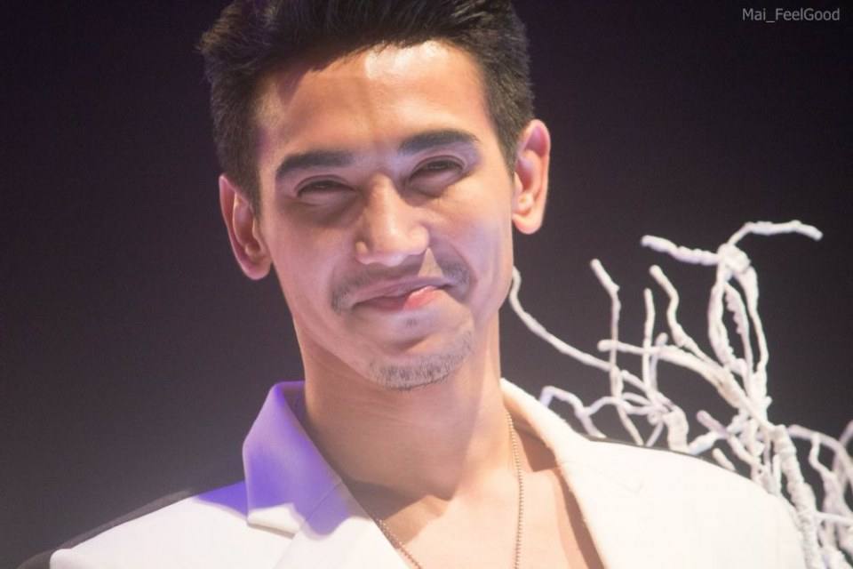 สายตา รอยยิ้ม ...ระทวย