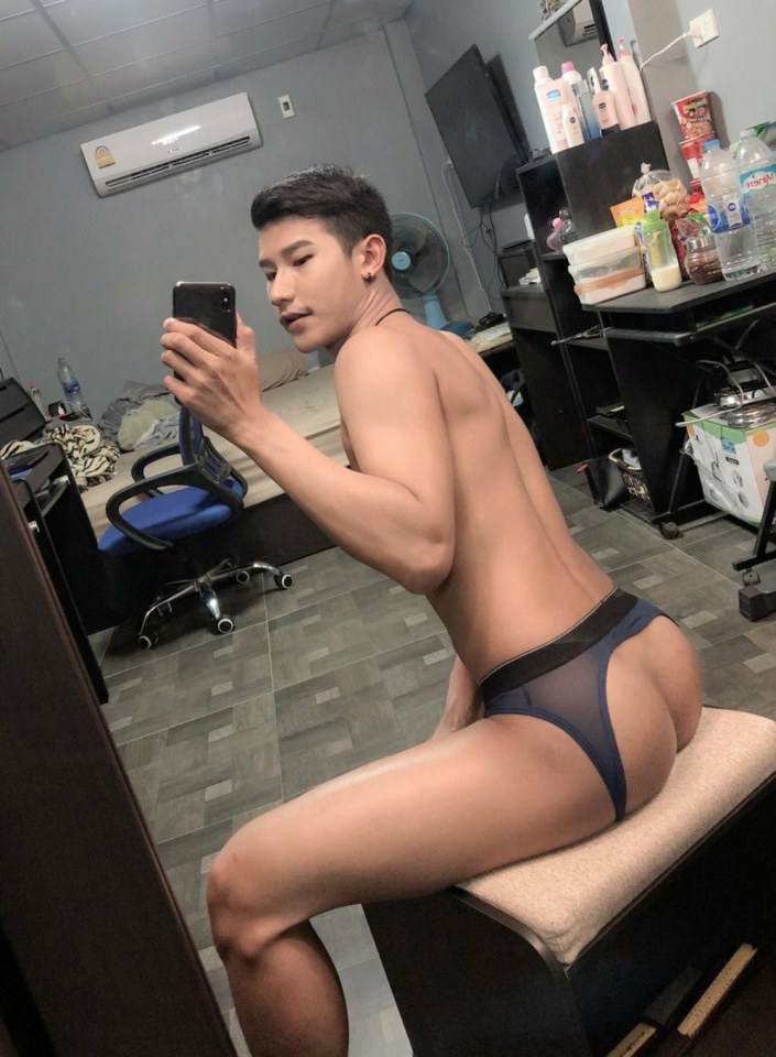 hot male 480 (18+)