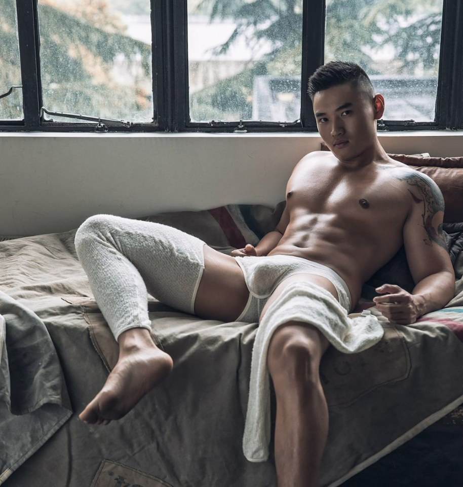 hot male 480 (18+)