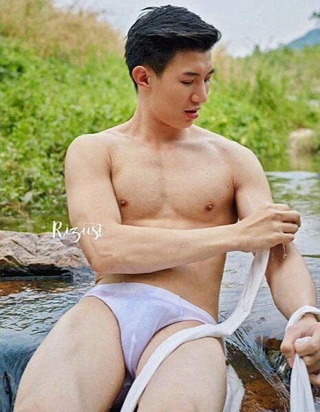 hot male 481 (18+)