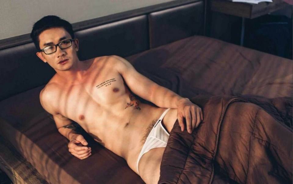 hot male 481 (18+)