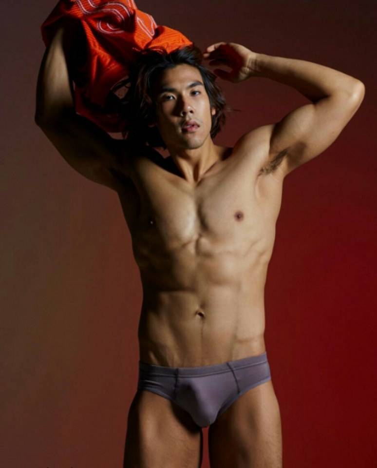 hot male 481 (18+)
