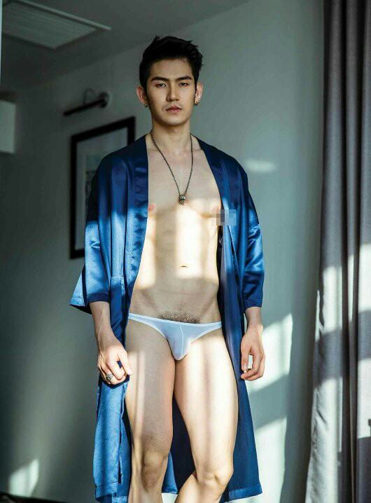 hot male 481 (18+)