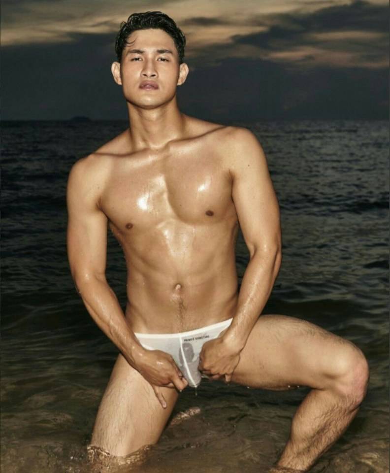 hot male 482 (18+)