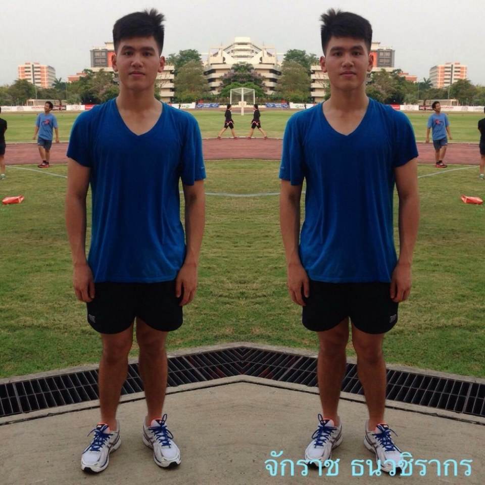 ผู้ชายที่มีภาพกดชัตเตอร์เป็นพหูพจน์ 2,606