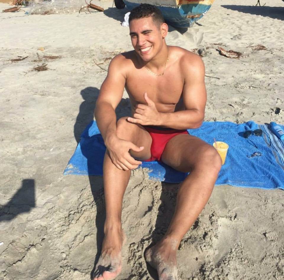 hot male 483 (18+)