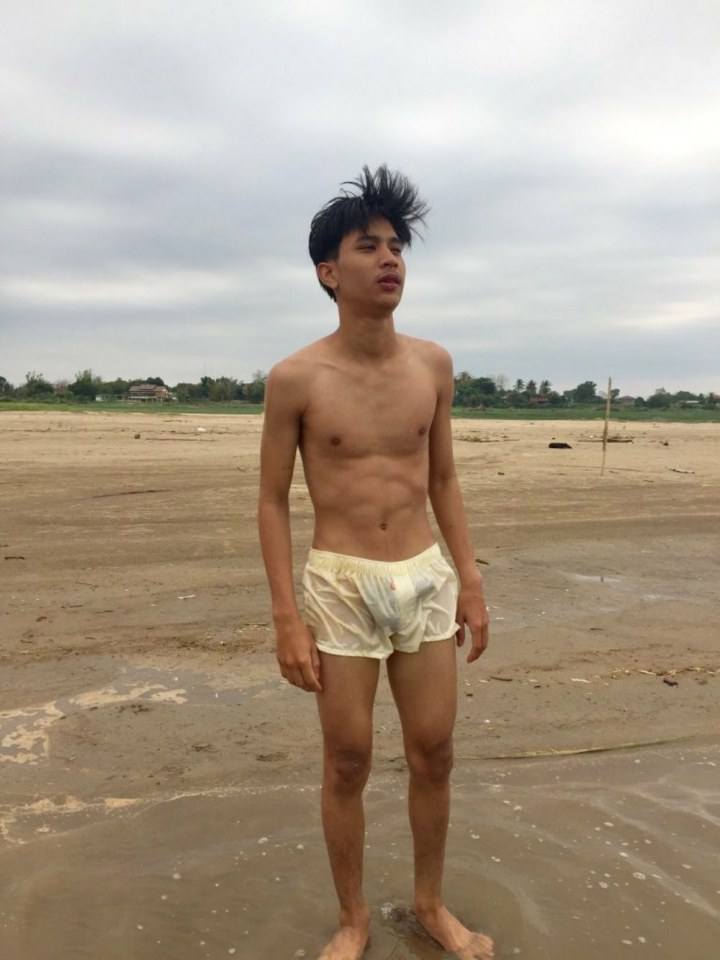 hot male 484 (18+)