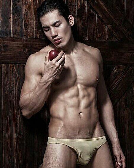 hot male 484 (18+)