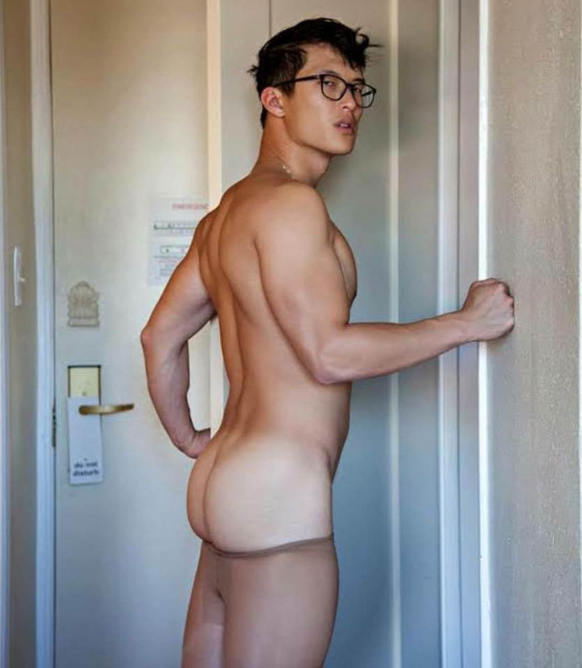 hot male 486 (18+)