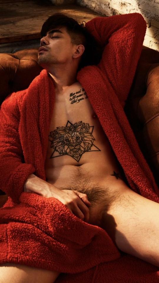 hot male 490 (18+)