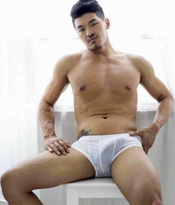 hot male 490 (18+)