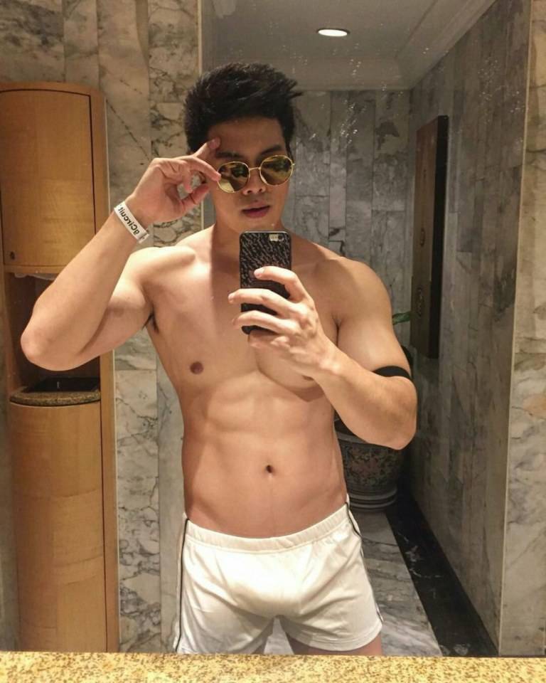 hot male 491 (18+)