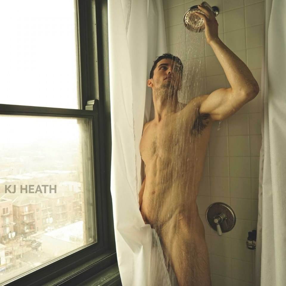 hot male 492 (18+)