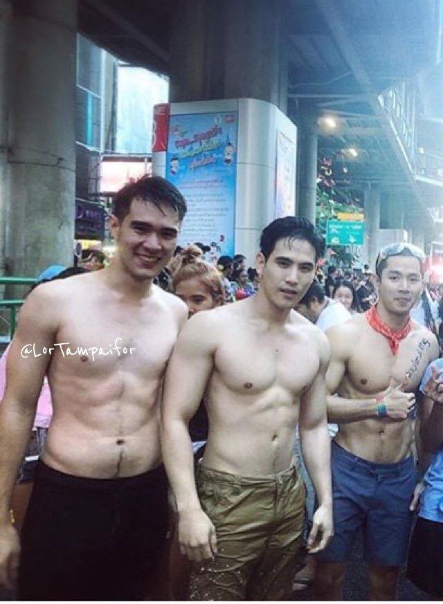 ผู้ชายเปียกน้ำ 2