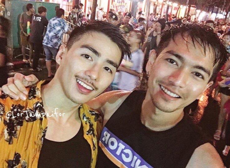 ผู้ชายเปียกน้ำ 2