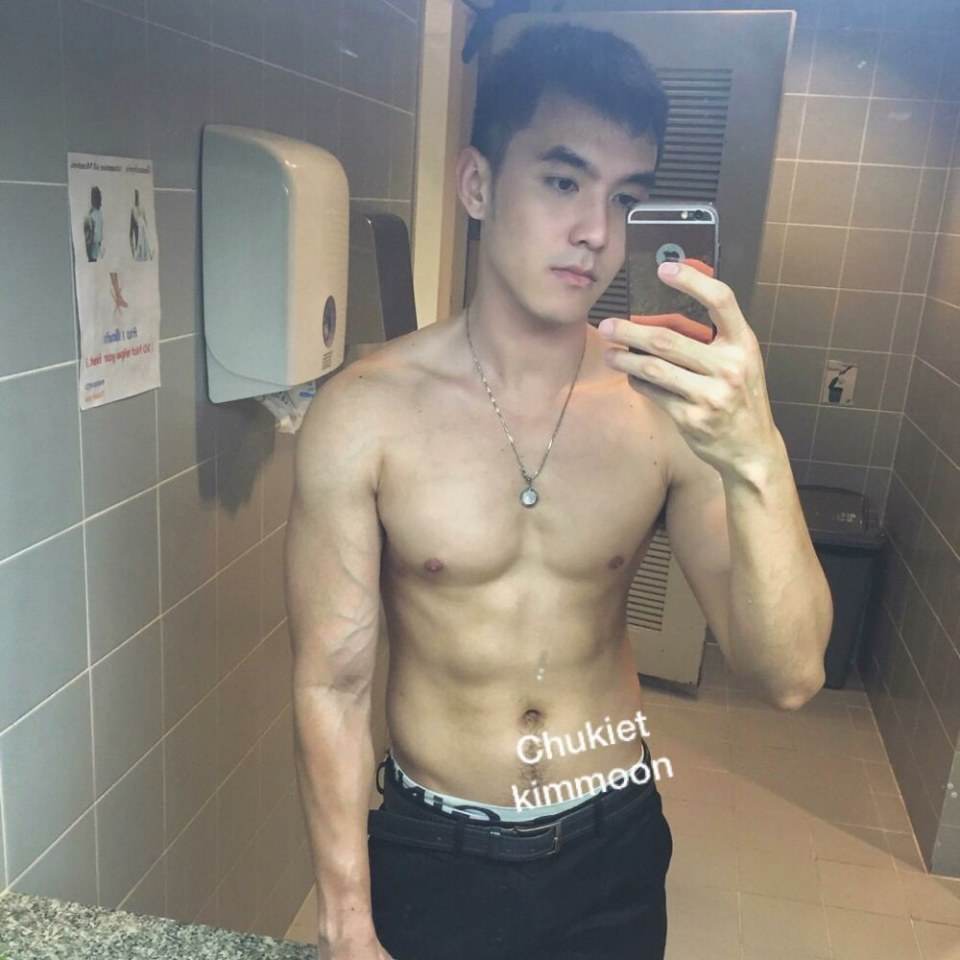 ถ่ายตัวเอง ในห้องน้ำ 2,667