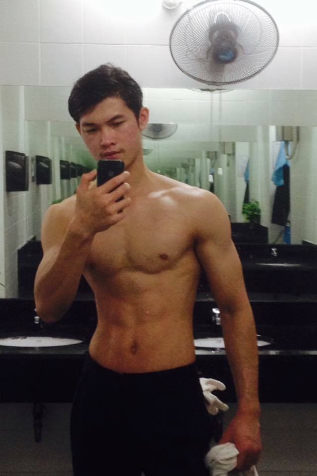 ถ่ายตัวเอง ในห้องน้ำ 2,667