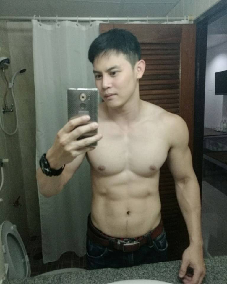 ถ่ายตัวเอง ในห้องน้ำ 2,667