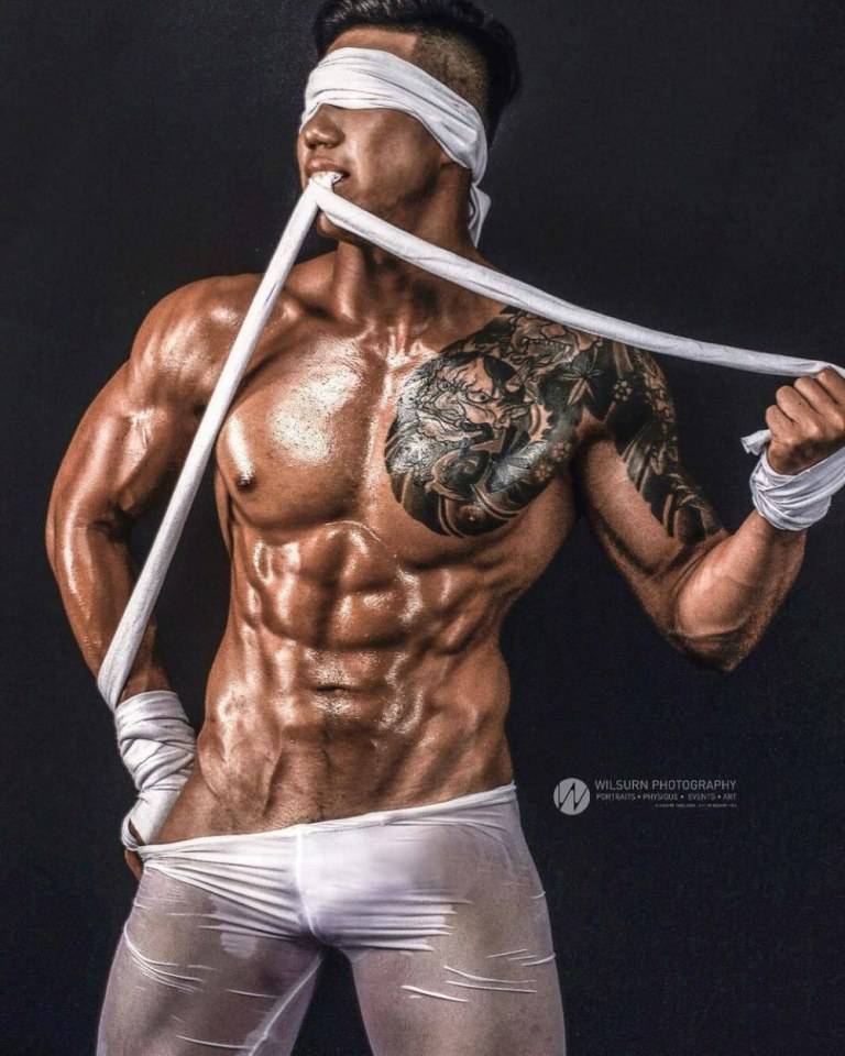 hot male 493 (18+)