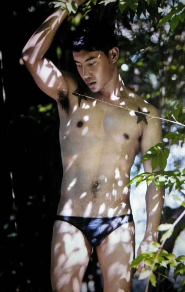 hot male 493 (18+)