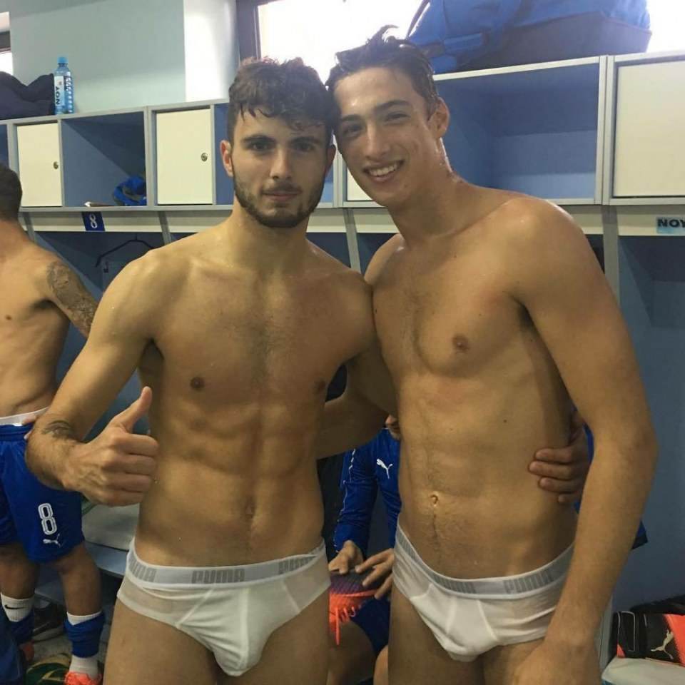 hot male 494 (18+)