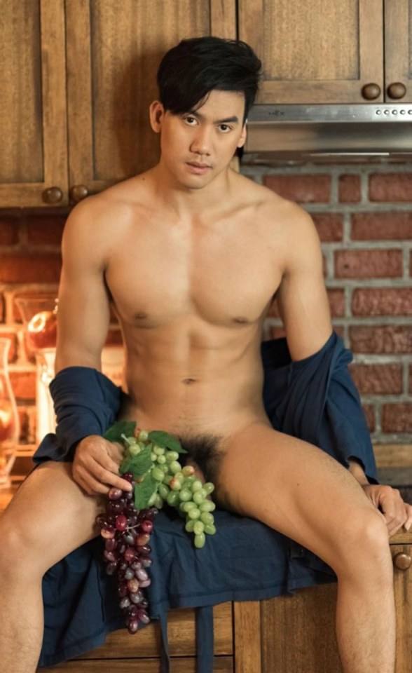 hot male 496 (18+)