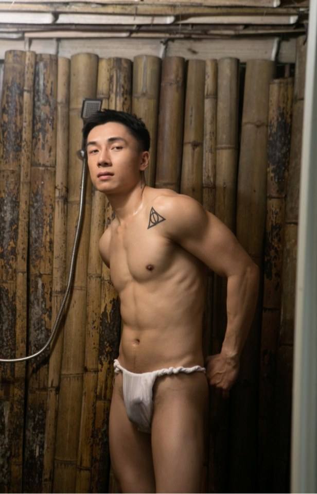 hot male 497 (18+)