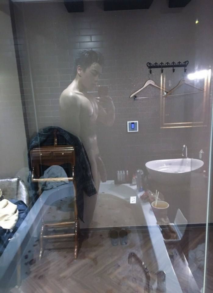 hot male 497 (18+)
