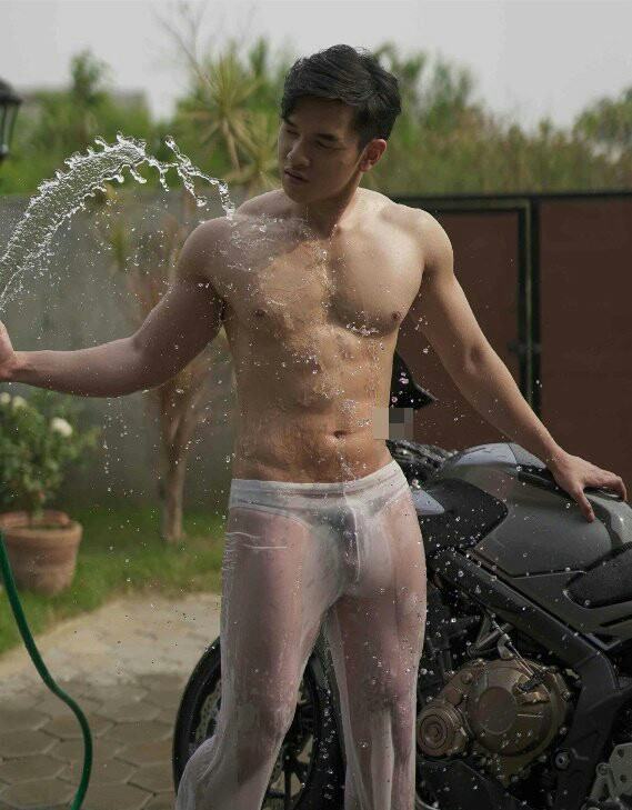 hot male 500 (18+)