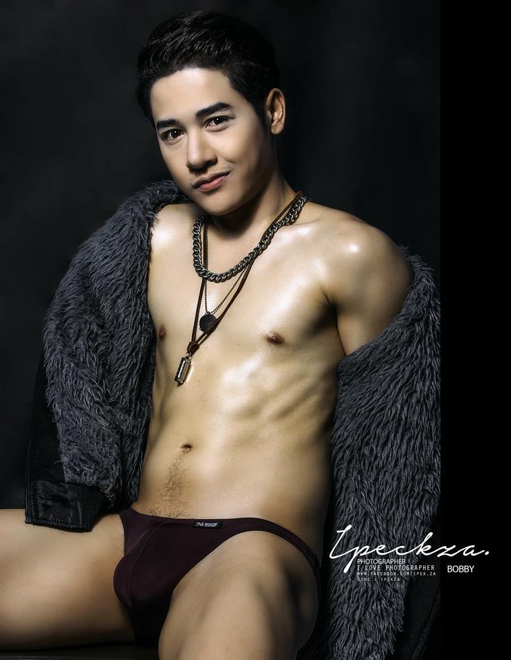 hot male 502 (18+)