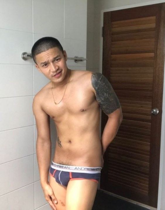 hot male 502 (18+)