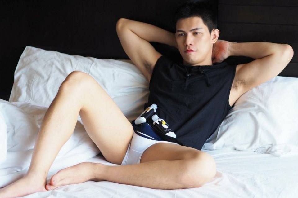 hot male 503 (18+)